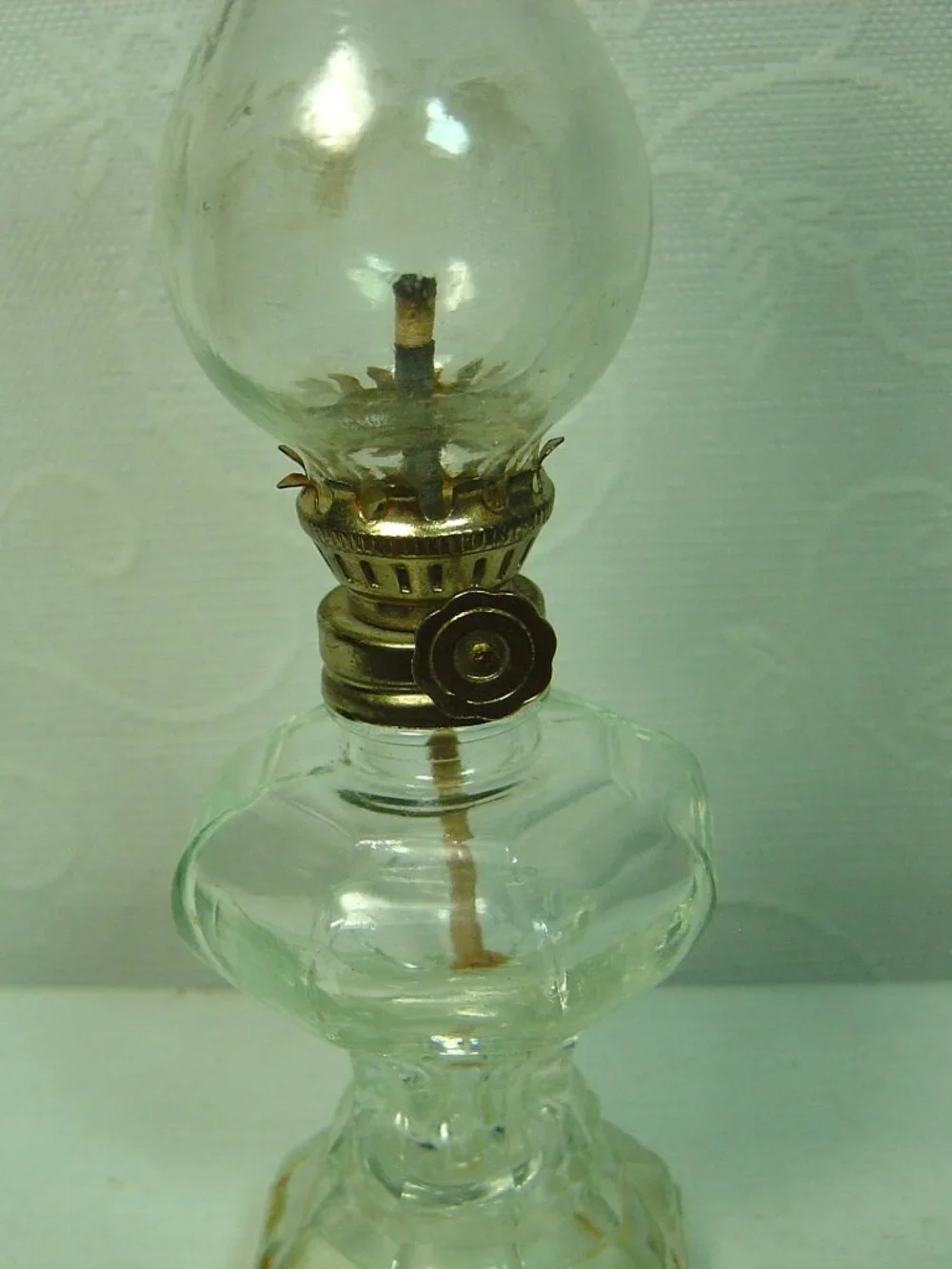 Vintage miniature clear oil lamp-6.5